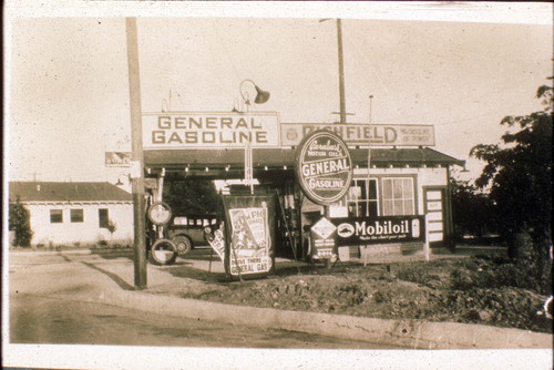 Hart Service Station (S.W. Hazel & Central)