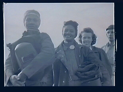 Women line up for paychecks-Richmond Shipyards
