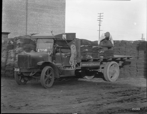 Truck loading Raisin Slabs