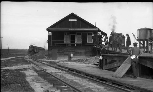 Train Arriving at El Prado Depot