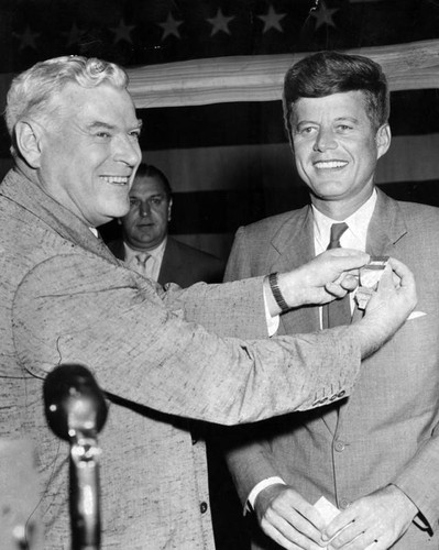 Sen. Kennedy receives steelworkers medal