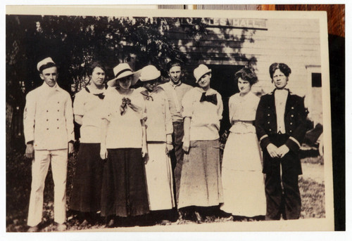 1916 senior students