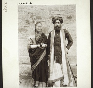 Missr. Waidelich und Frau in indischer Tracht