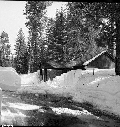 Winter Scenes, Grant Grove Village in snow, record heavy snows, Concessioner Facilities