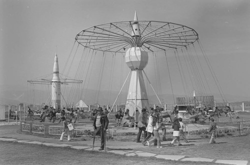 Amusement rides from space, Tunjuelito, Colombia, 1977