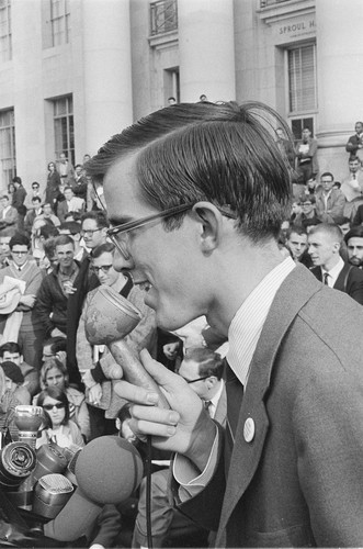 Martin Roysher speaking in front of Sproul Hall