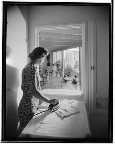 Clyne, Mr. and Mrs. James W., residence. Utility room