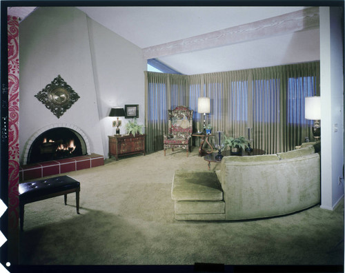 [Unidentified living rooms]