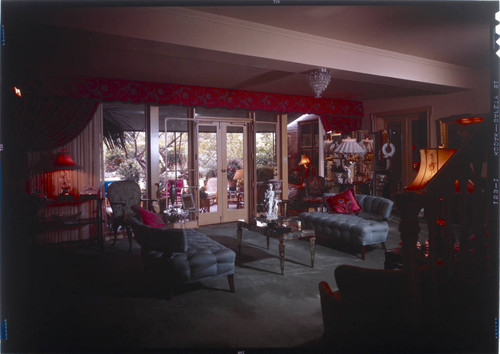 [Unidentified living rooms]