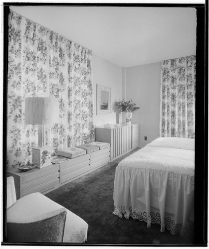 Park La Brea tower apartments. Bedroom