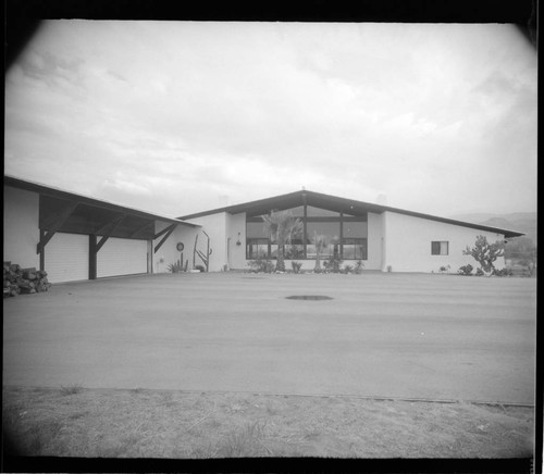 Marx, Harpo, residence [El Rancho Harpo]. Exterior — Calisphere