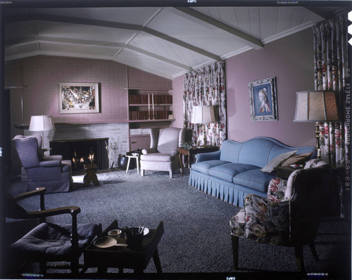 [Unidentified living rooms]