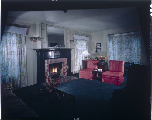 [Unidentified living rooms]