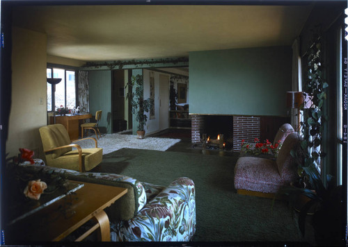 [Unidentified living rooms]