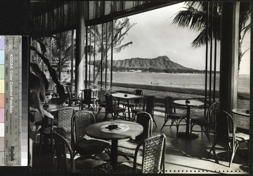 Royal Hawaiian Hotel. Lounge