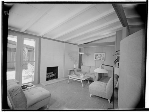 [Rancho Rinconada model houses: Moderne model]. Living room