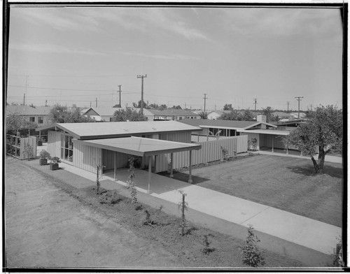 [Rancho Rinconada model houses: general views]. General view of development
