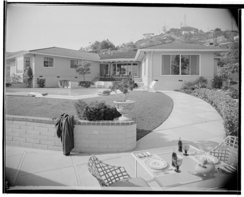 Chasen, Dave, residence. Exterior and Outdoor living space