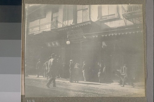 [Street scene, Chinatown. Grand Chinese Theatre.]