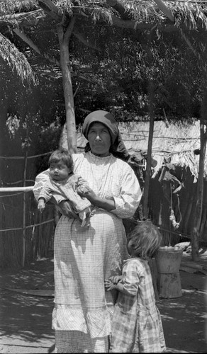 María Uchua and her children at San Isidoro