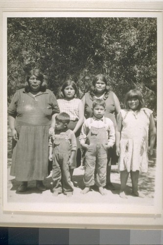 Andreas family, Kern Valley, Calif.; May 19, 1935; 4 prints, 4 negatives