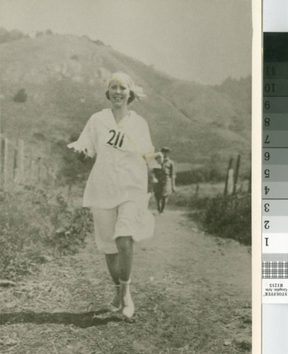 Emma Reimann winner of the third Women's Hike (Dipsea Race)