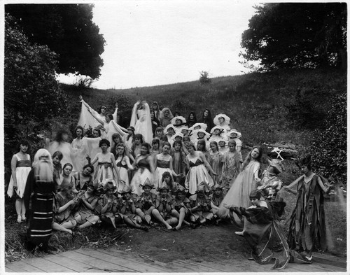 Photograph of a May celebration at Mills College