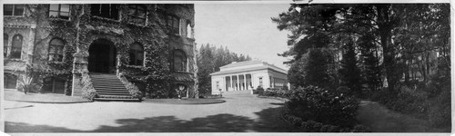 Panoramic photograph of Mills College