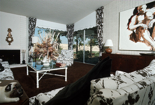 [Casta del Sol model home family room slide]