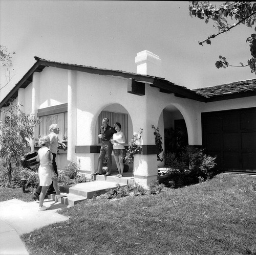 [Casta del Sol model home exterior, plan A, Alicia photograph.]