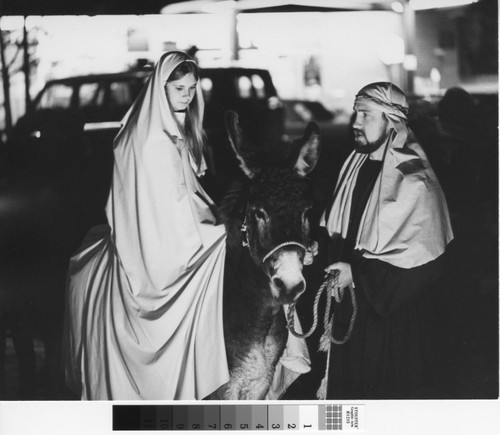 [Mission Viejo Five Nights of Christmas Nativity tableau, 1971 photograph]