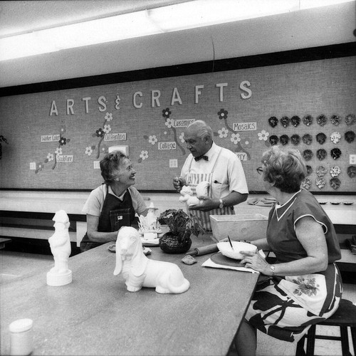 [Casta del Sol Recreation Center arts & crafts room, 1973 photograph]