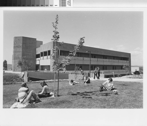 [Saddleback College Library building photograph]