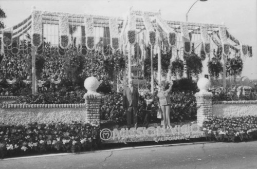 ["A Dream Come True" 1977 Rose Parade float from Mission Viejo photograph]