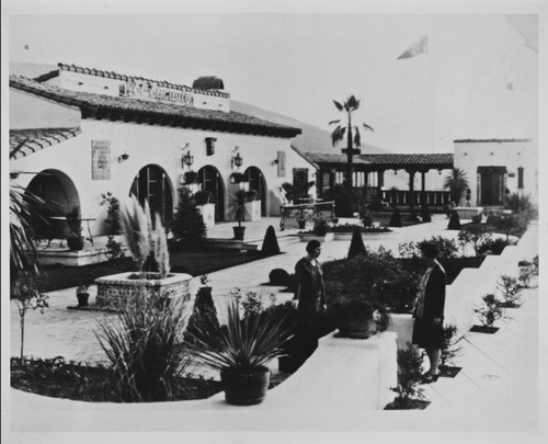 Photograph of El Encanto