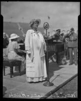 Ernestine Schumann-Heink performs at Los Angeles Memorial Coliseum, Los Angeles, between 1925 and 1935