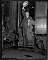 Governor Frank F. Merriam leaves for American Legion Convention, Los Angeles, 1935