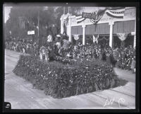 Daughters of the American Revolution float in the Tournament of Roses Parade, Pasadena, 1924