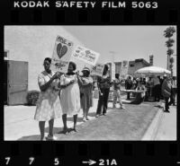 South Central residents demonstrate against crime, Los Angeles (Calif.)