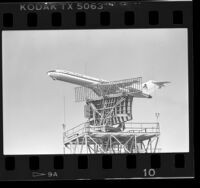 Mexicana airliner flying over ASR-7 radar facility in Los Angeles, Calif., 1986