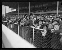 Spectators at the Santa Anita Handicap Race, Arcadia, 1939