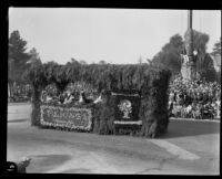 "Singing Jimmie Smith" float in the Tournament of Roses Parade, Pasadena, 1930