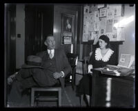 Rodman Robeson and Helen A. Hamilton Robeson meet at City Hall after a 22-year separation, Los Angeles, 1931