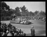 "Happy New Year" float in the Tournament of Roses Parade, Pasadena, 1930