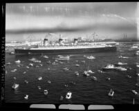 Queen Mary steamliner sailing into Long Beach, Calif., 1967