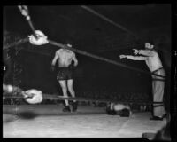 Art Lasky and Frank Wallulis fight at Hollywood Legion Stadium, Los Angeles, 1936