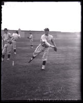 Pitcher Clyde Barfoot of the Vernon Tigers practicing, Los Angeles, 1925