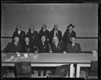 Civil War veterans enjoy Christmas dinner at Patriotic Hall, Los Angeles, 1938