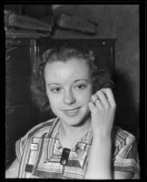 Vivian Cammack displaying Ates's ring, Los Angeles, 1935