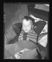 Gus Lyon refuses to sleep until his cousin, Kathy Fiscus, is rescued, 1949